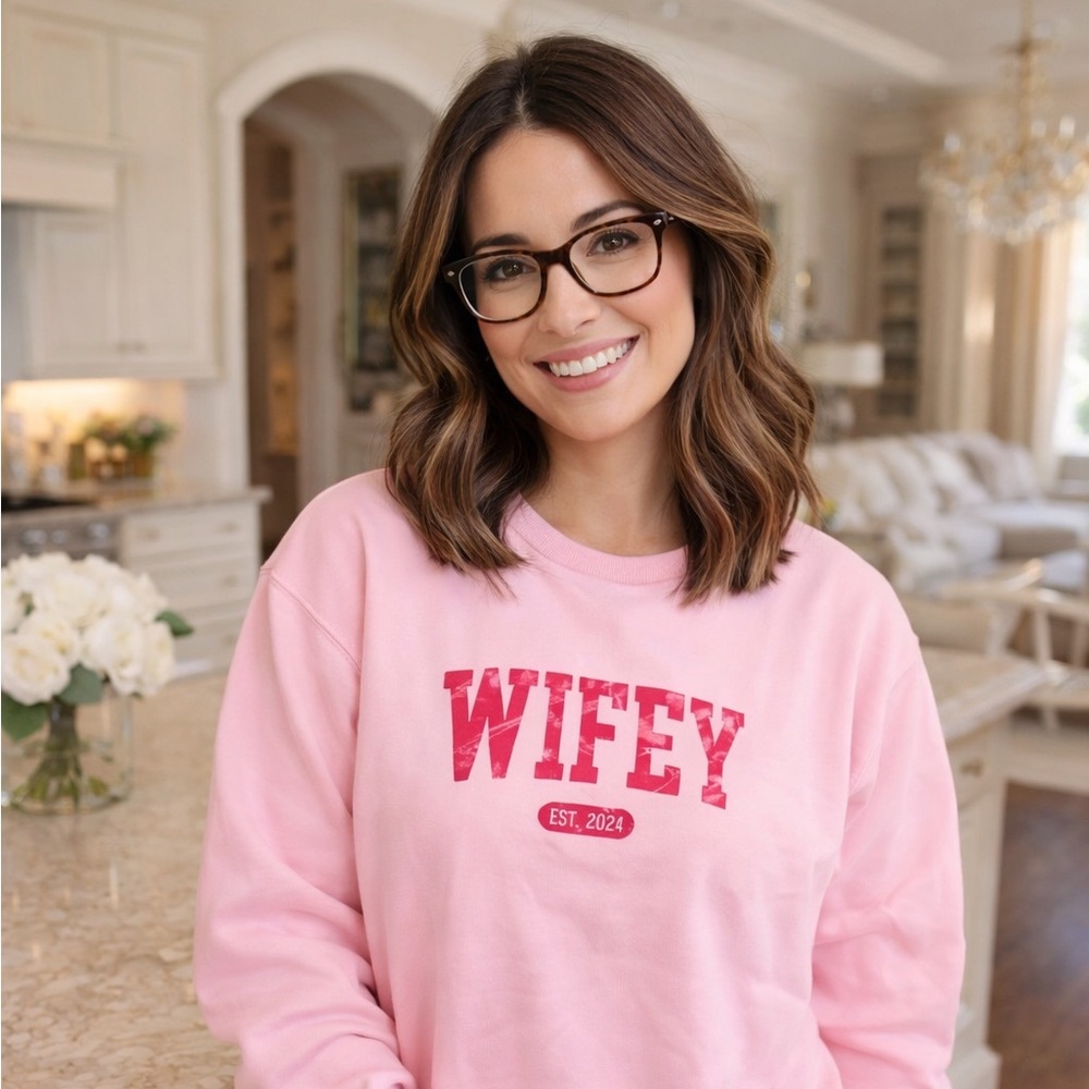 Wifey sweatshirt 💕